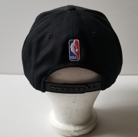 Golden State Warriors 2017 NBA Championship Cap - Picture 2 of 8